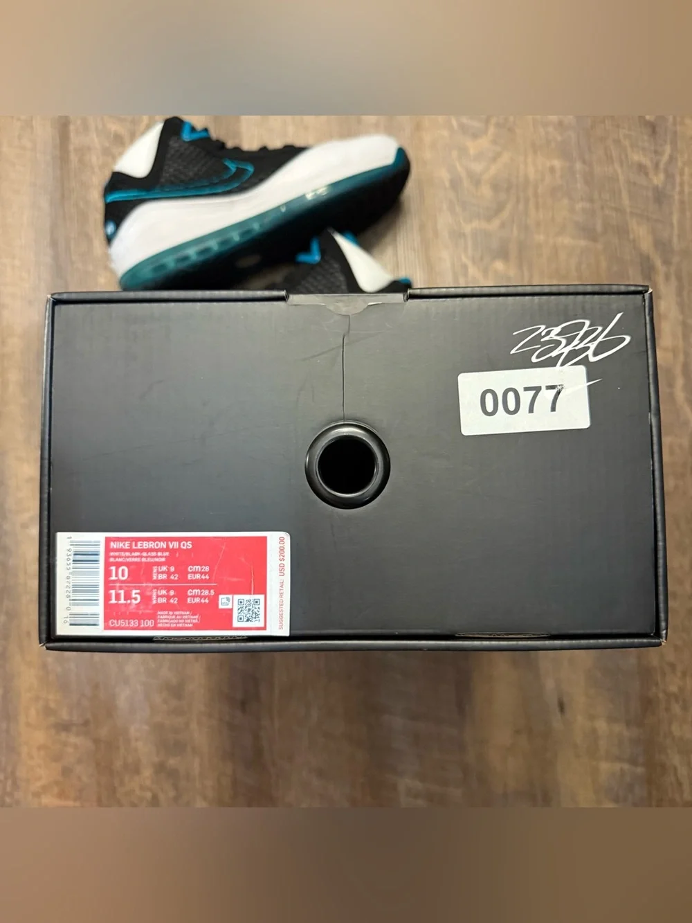 Nike Air Max LeBron 7 VII Retro QS Red Carpet 2019